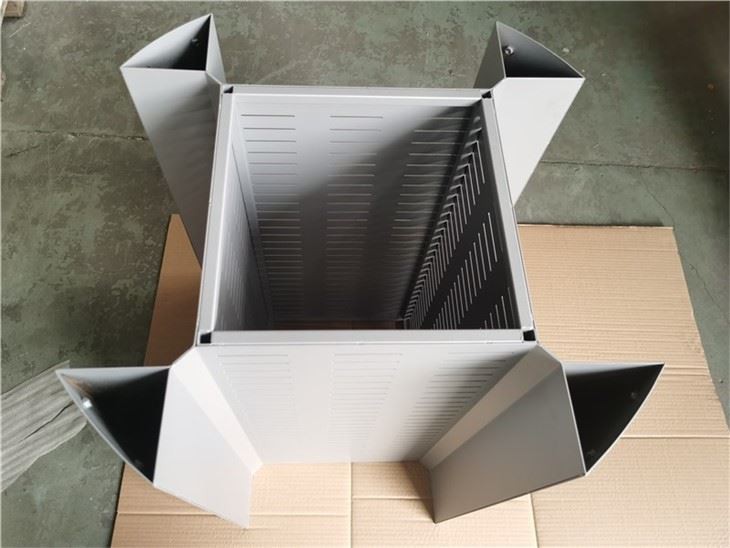 Custom Metal Bracket Fabricator